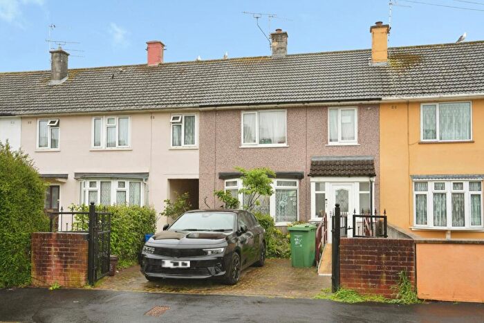 3 Bedroom Terraced House For Sale In Lyppincourt Road, Somerset, BS10