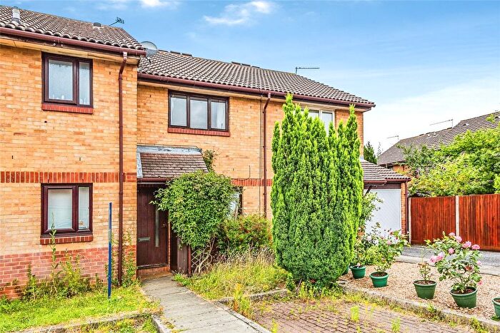 2 Bedroom Property To Rent In Verey Close, Twyford, Reading, RG10