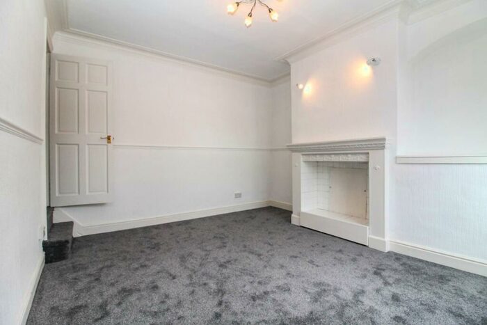 2 Bedroom Terraced House To Rent In Christ Church Mount, Armley, Leeds, LS12