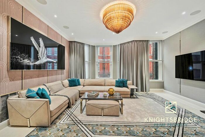 2 Bedroom Flat To Rent In Park Street, London, W1K