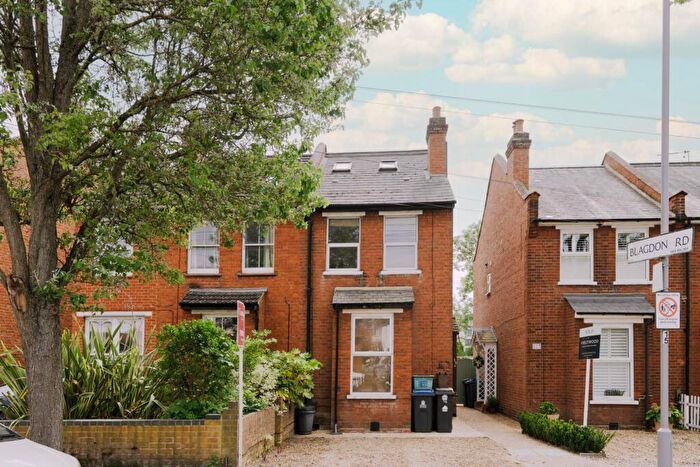 2 Bedroom Maisonette For Sale In Blagdon Road, New Malden, KT3