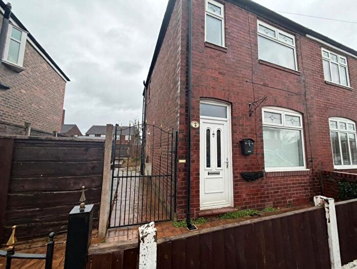 2 Bedroom Semi Detached House For Sale In Farm Street, Failsworth, Manchester, M35