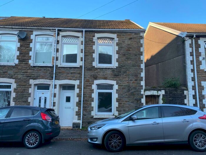 4 Bedroom Terraced House To Rent In Morgans Road, Neath, SA11