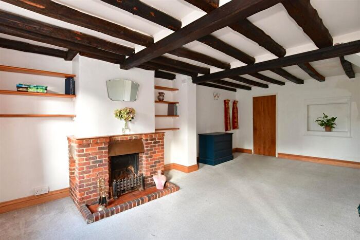 3 Bedroom Semi-Detached House For Sale In Horsham Road, Handcross, West Sussex, RH17