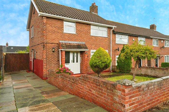 3 Bedroom Semi-Detached House For Sale In Robin Way, Wirral, CH49
