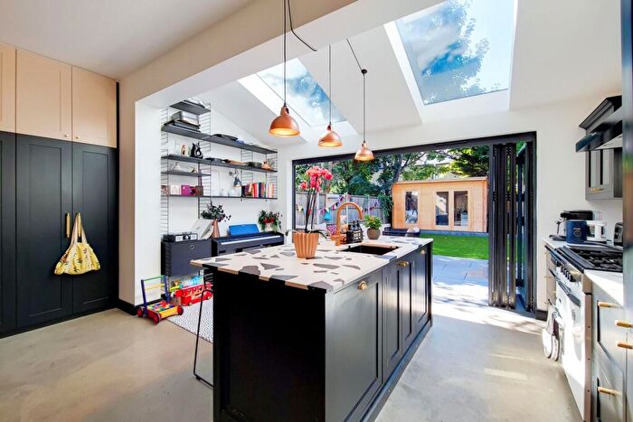 4 Bedroom End Of Terrace House To Rent In Carlton Road, Manor Park, London, E12