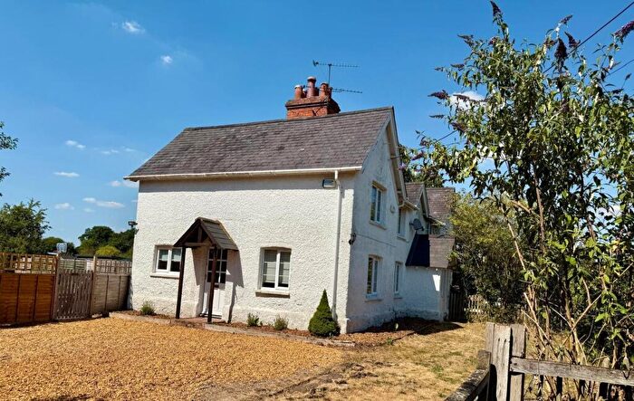 4 Bedroom Semi-Detached House To Rent In West End, Waltham St. Lawrence, Reading, Berkshire, RG10