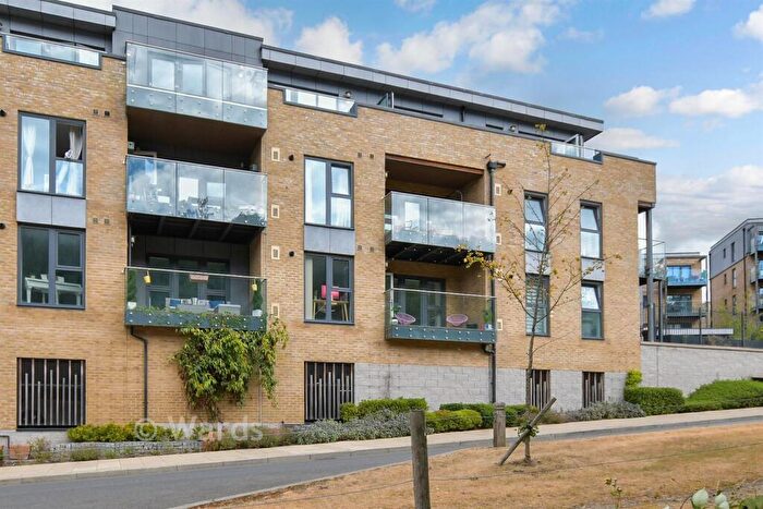 1 Bedroom Flat For Sale In Castle Hill Drive, Castle Hill, Swanscombe, Kent, DA10
