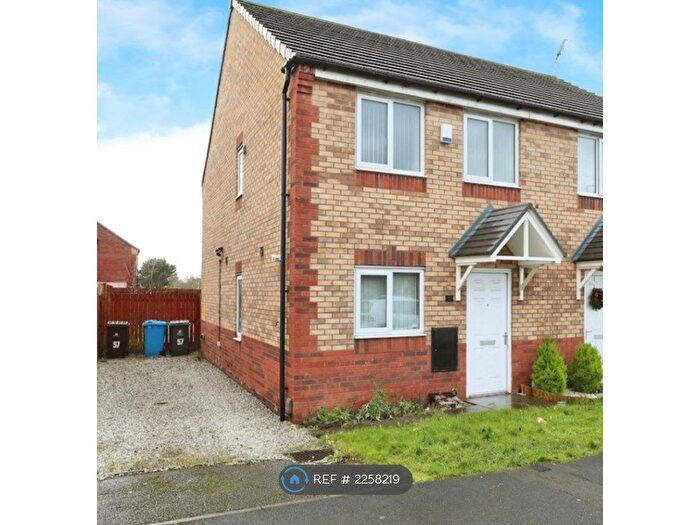 3 Bedroom Semi-Detached House To Rent In Hillside Avenue, Liverpool, L36