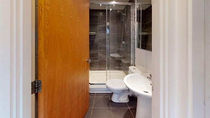 8 Bedroom Terraced House To Rent In Norwood Road, Leeds, West Yorkshire, LS6