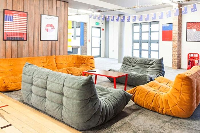 Studio To Rent In Creek Road, London, SE8