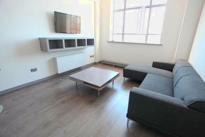 2 Bedroom Apartment To Rent In Hatton Gardens, L3 2ha,