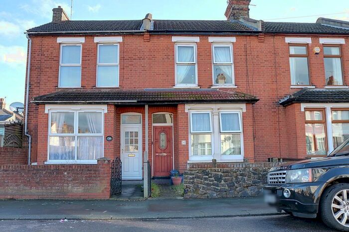 3 Bedroom Terraced House To Rent In Central Avenue, Southend-On-Sea, SS2