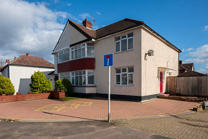 4 Bedroom Semi Detached House For Sale In Homesdale Road, Bromley, BR1