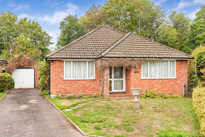 3 Bedroom Chalet For Sale In Linersh Drive, Bramley, Guildford, GU5