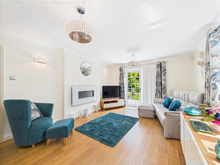2 Bedroom Detached Bungalow For Sale In Kingscote Close, Gloucester, GL3
