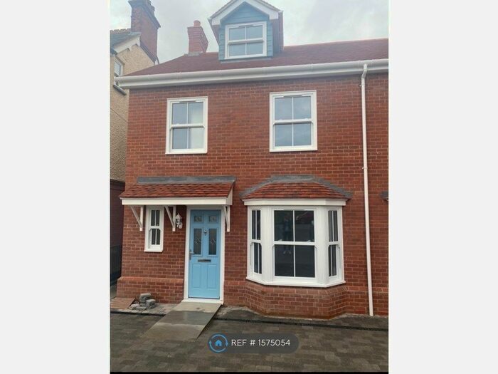 3 Bedroom Semi-Detached House To Rent In Springvale, Sudbury, CO10