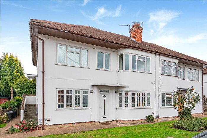 2 Bedroom Maisonette For Sale In Fulwood Gardens, Twickenham, TW1