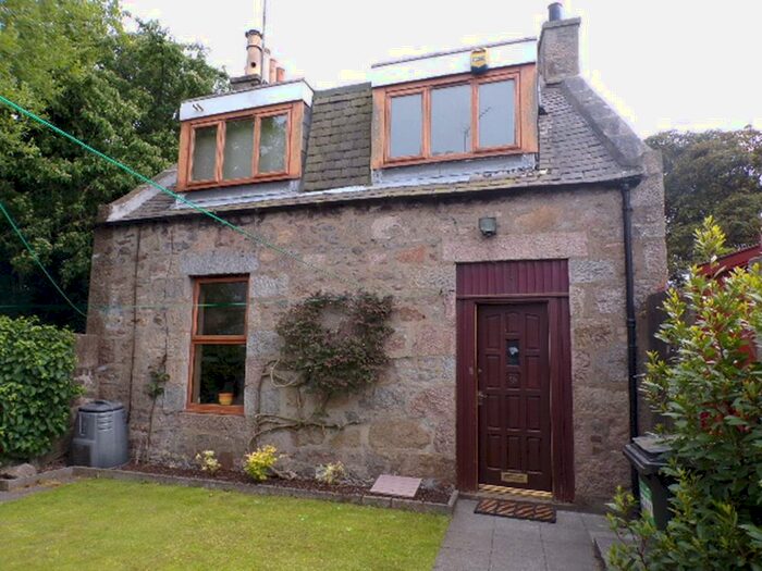 2 Bedroom Cottage To Rent In Loanhead Terrace, Aberdeen, AB25