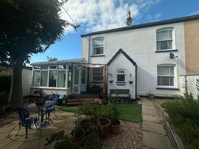 2 Bedroom Cottage To Rent In Devon Cottage, Knowle, N Devon, EX33