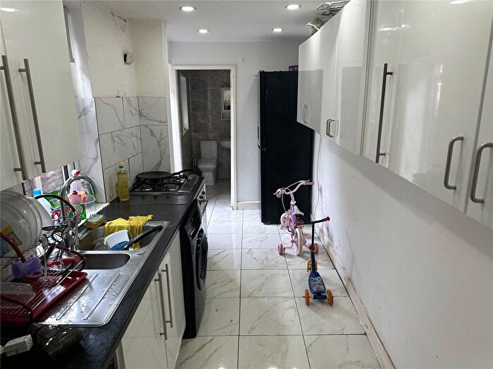 3 Bedroom Terraced House For Sale In Drews Lane, Birmingham, West Midlands, B8