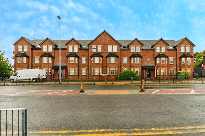 2 Bedroom Flat For Sale In Manchester Road East, Manchester, Lancashire, M38