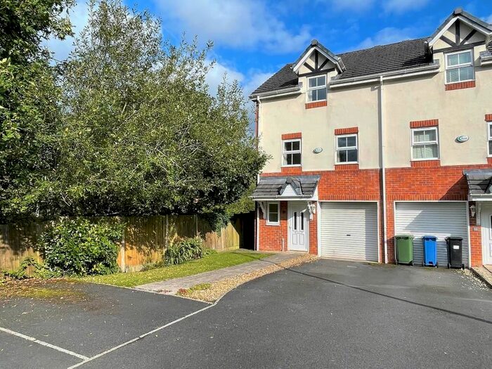 3 Bedroom Mews House To Rent In Shirley Close, Hazel Grove, Stockport, SK7