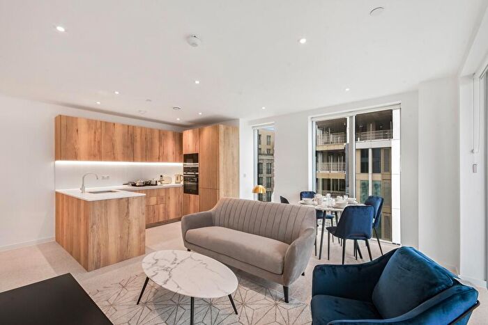 2 Bedroom Apartment To Rent In Jacquard Point, London, E1