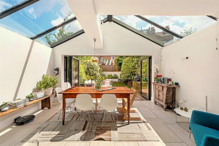 4 Bedroom Detached House To Rent In Taybridge Road, London, SW11