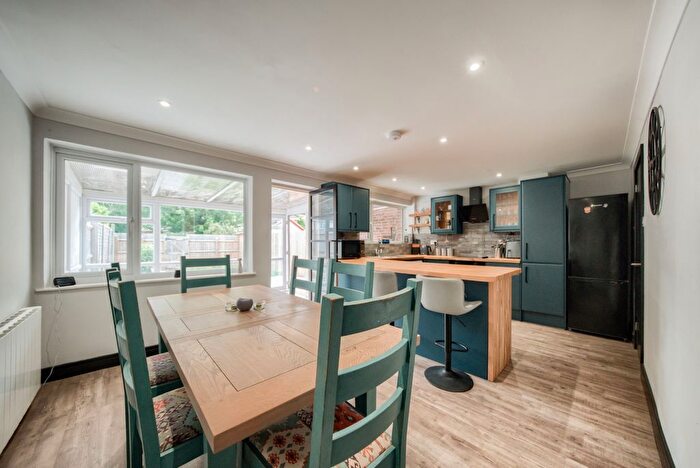 3 Bedroom Terraced House For Sale In Loxley Close, Wellesbourne, CV35