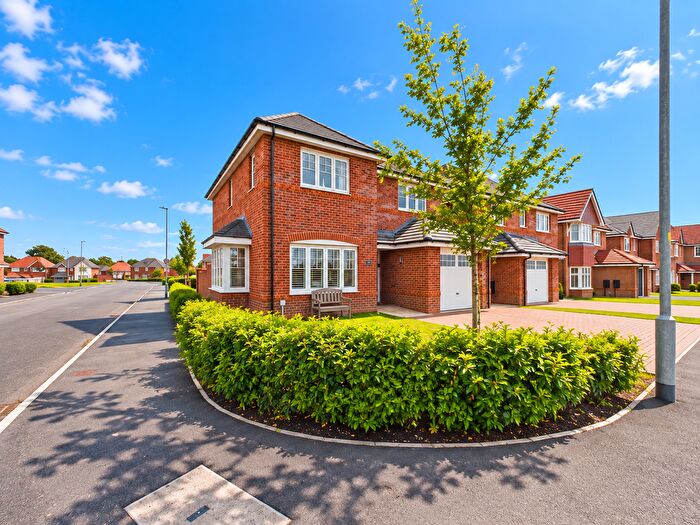 4 Bedroom Detached House For Sale In Ennerdale Avenue, Warton, Preston, PR4