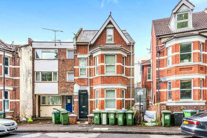 1 Bedroom Flat To Rent In Silverdale Road, Southampton, Hampshire, SO15