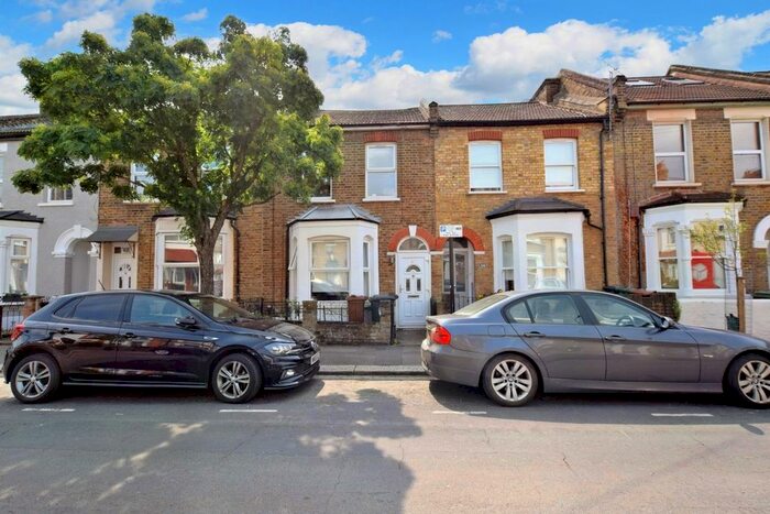4 Bedroom Terraced House To Rent In Melford Road, Leytonstone, E11