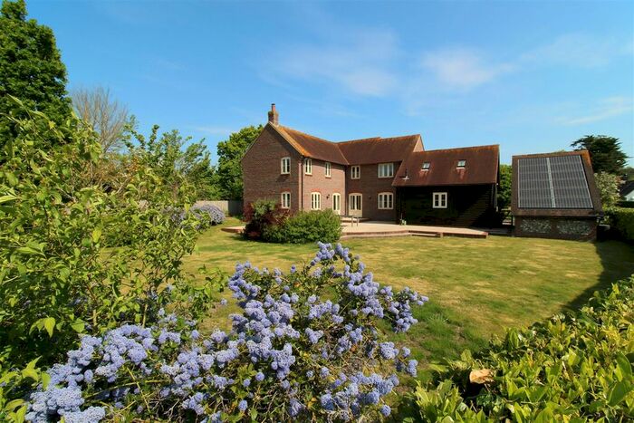 4 Bedroom Detached House For Sale In Smugglers Lane, Bosham, Chichester, PO18