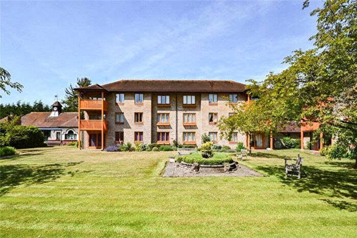 3 Bedroom Apartment To Rent In Brooklands Court, Brooklands Avenue, Cambridge, CB2