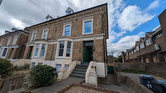1 Bedroom Flat To Rent In Maison Dieu Road, Dover, Kent, CT16