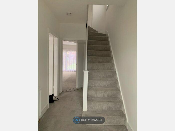 3 Bedroom Semi-Detached House To Rent In Bushmore Road, Birmingham, B28