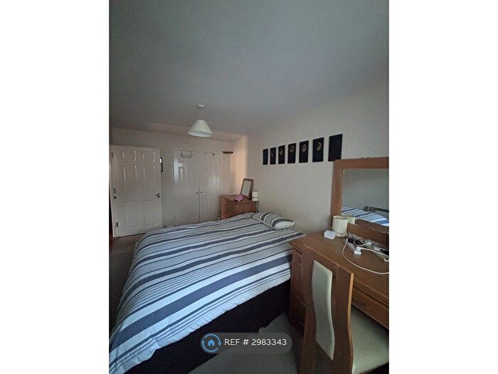 2 Bedroom Flat To Rent In Richmond, Richmond, TW9