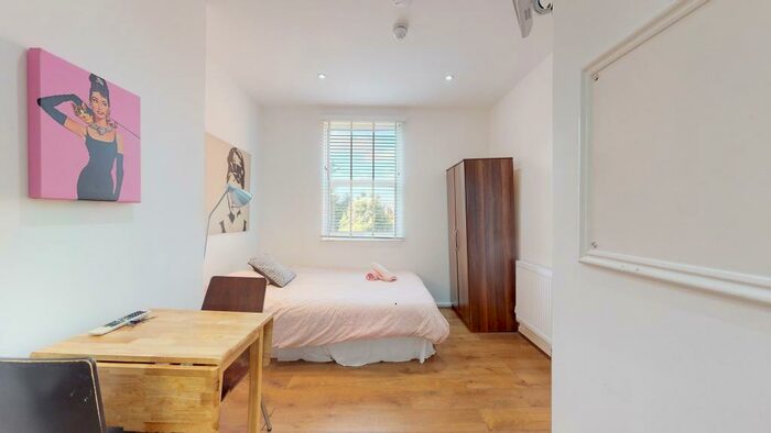 Studio To Rent In Blenheim Gardens, NW2