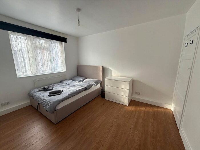 1 Bedroom Flat To Rent In Allington Avenue, London, N17