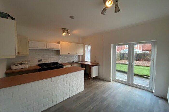2 Bedroom End Of Terrace House To Rent In Great Moor Street, Stockport, SK2