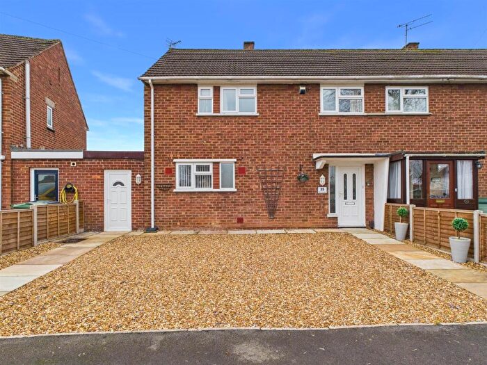 3 Bedroom Semi Detached House For Sale In The Triangle, Longlevens, Gloucester, GL2