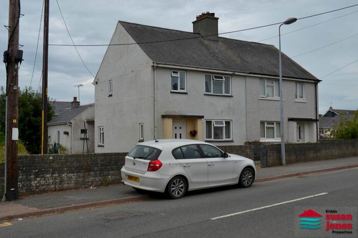 3 Bedroom Semi-Detached House For Sale In Treflan, Y Ffor, Pwllheli, LL53