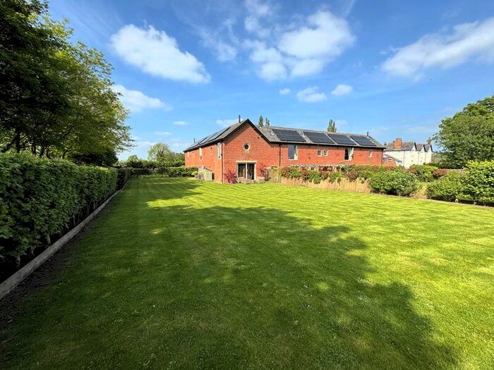 3 Bedroom Barn Conversion For Sale In Congleton Lane, Lower Withington, SK11