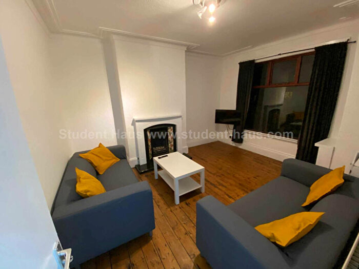 4 Bedroom House To Rent In Preston Road, Manchester, M19