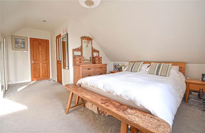 4 Bedroom Detached House For Sale In Prospect Road, Rowledge, Farnham, Surrey, GU10