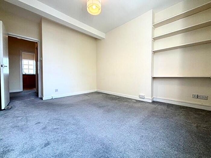2 Bedroom Apartment To Rent In Portland Street, Leamington Spa, CV32
