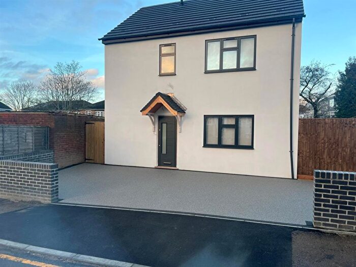 3 Bedroom Detached House To Rent In Whitehouse Avenue, Borehamwood, WD6