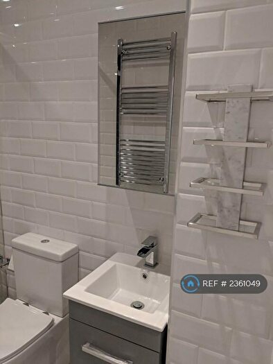 2 Bedroom Flat To Rent In Kingsland Road, London, E2