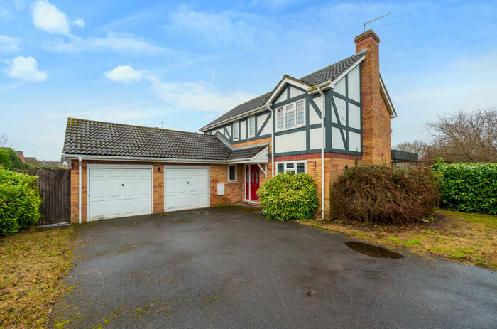 4 Bedroom Detached House To Rent In Strand Way, Lower Earley, RG6